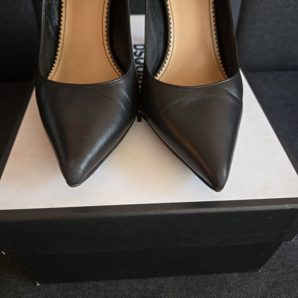 DSQUARED2 Black Pointed Toe Heels